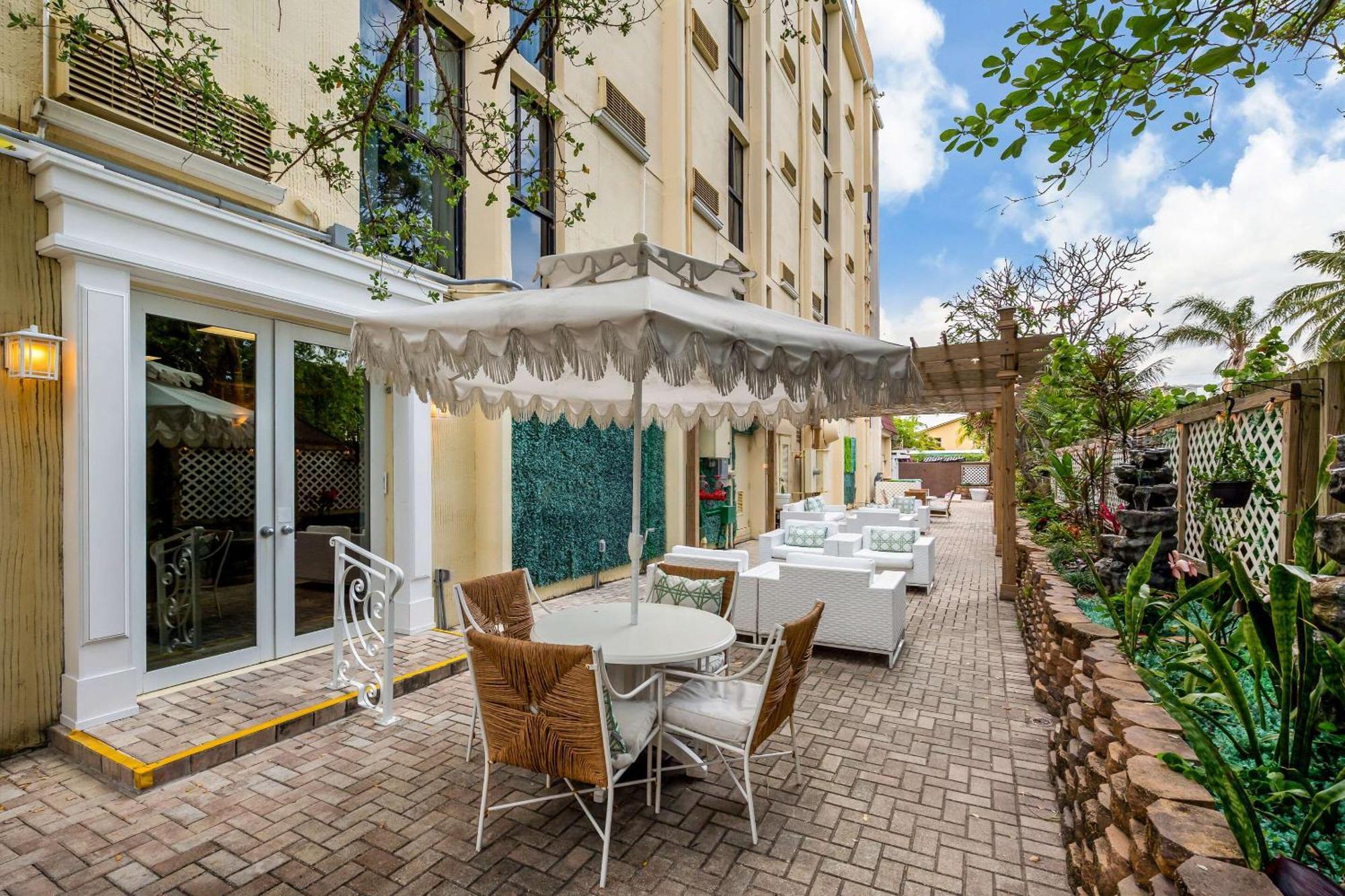 Comfort Inn Oceanside Deerfield Beach Exterior foto